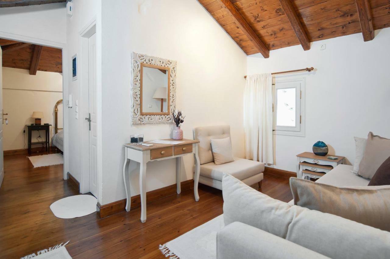 Elia Apartments Chrisso Delphes Extérieur photo