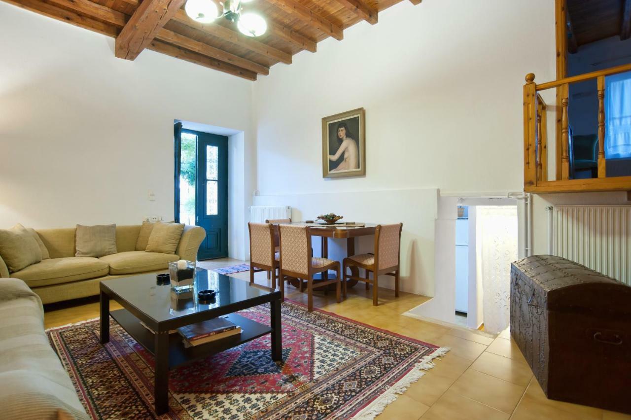 Elia Apartments Chrisso Delphes Extérieur photo
