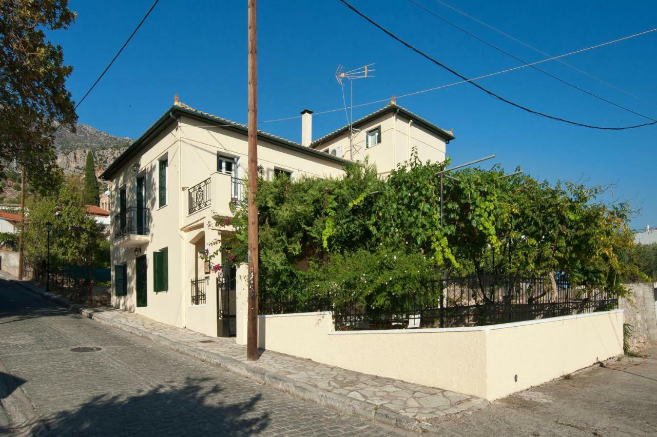 Elia Apartments Chrisso Delphes Extérieur photo