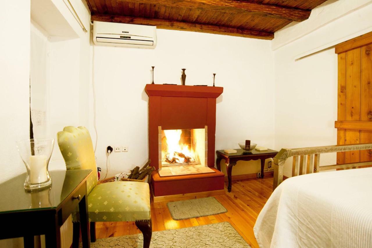 Elia Apartments Chrisso Delphes Extérieur photo